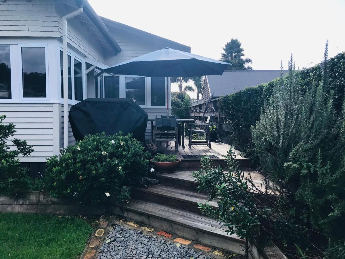 Serendipity Wharf Cottage Tairua Exterior foto